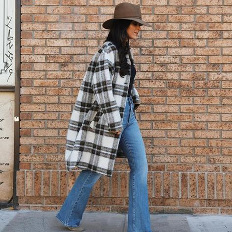 Andee Layne (@andeelayne) • Instagram photos and videos Coats For Women Casual, Fall Coats For Women, Plaid Coat Outfit, Shacket Outfit Women, Plaid Jacket Outfit, Long Plaid Coat, Shacket Outfit, Andee Layne, Fall Coats