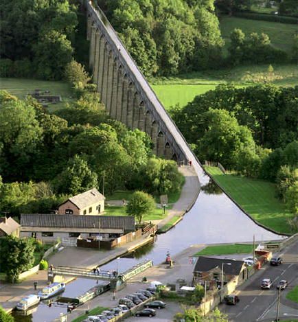 Pontcysyllte Aqueduct and Canal, Wrexham, Wales, UK Gustave Eiffel, Slippery When Wet, Wales Uk, Canal Boat, England And Scotland, Grand Canal, Places Of Interest, A Bridge, Calabria