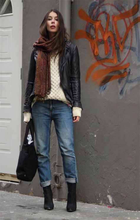 15+Outstanding+Outfits+with+Your+Boyfriend+Jeans+-+Pretty+Designs Boyfriend Jeans Kombinieren, Pantalones Boyfriend, Boyfriend Jeans Winter, Comfy Jeans Outfit, Boyfriend Jeans Outfit, 15 Outfits, Chique Outfit, Jeans Design, Looks Jeans