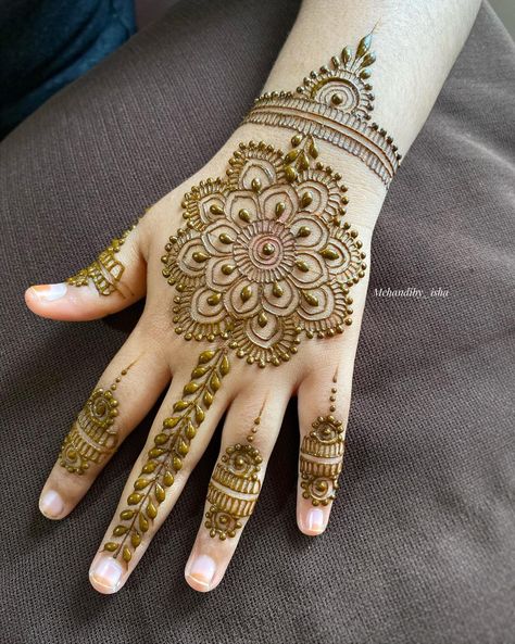 Mendhi For Children, Children Mehandi Designs, Kids Mehndi Designs Children, Unique Henna Designs, Cone Designs, Henna Mendhi, Easy Mehendi, Chad Image, Mandala Henna