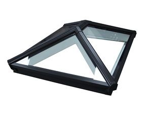 Lantern Roof Light, Aluminium Roof, Flat Roof Extension, Roof Extension, Roof Lantern, Roof Window, Glass And Aluminium, Aluminum Roof, Home Renovations