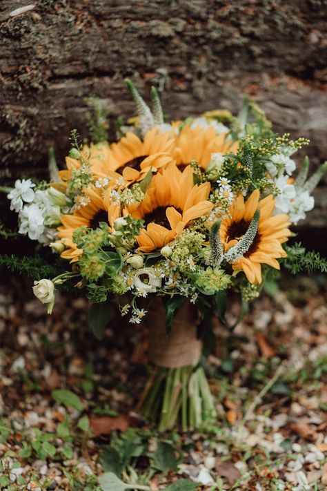 It's no wonder you are considering a sunflower wedding bouquet. If you are looking for ideas for a sunflower bridal bouquet here are 30 bouquet ideas for you. #weddingbouquet #sunflowers Sunflower Wedding Bouquet Foliage Emily and Steve Photography Sunflower Wedding Flowers, White Peony Bouquet Wedding, Woodland Wedding Bouquet, Blush Pink Wedding Flowers, White Bridal Flowers, Sunflower Bridal Bouquet, Happy Sunflower, Sunflower Wedding Decorations, Garden Wedding Bouquet