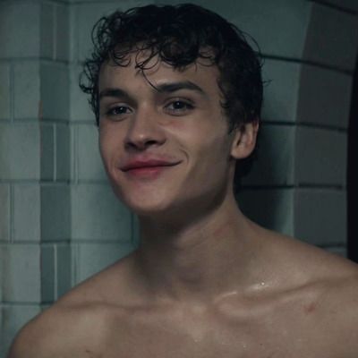 Marcus Lopez Smiling, Marcus Lopez Pictures, Marcus Lopez Showering, Marcus Lopez Smile, Marcus Lopez Icons, Marcus Lopez Aesthetic, Marcus Lopez Wallpaper, Deadly Class Aesthetic, Deadly Class Marcus