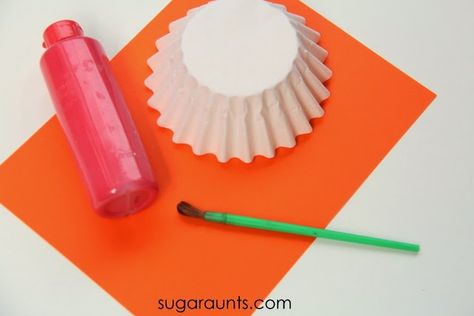 Circus craft for kids. This would be great to go along with a circus theme or when reading a few circus books for kids. Circus Theme Activities, Circus Science, Circus Theme Preschool Activities, Circus Tent Craft, Circus Theme Crafts, Preschool Circus Theme, Twos Classroom, Camping Crafts Preschool, Circus Vbs