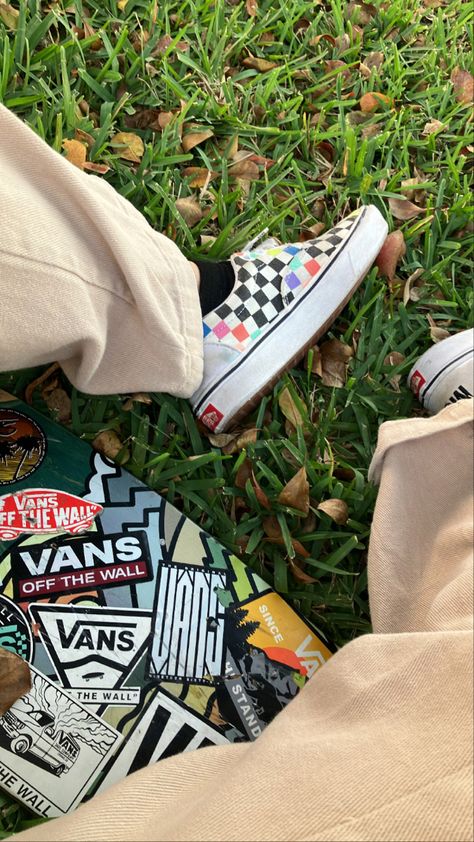 Aquarius Flower, Vans Aesthetic, Vans Surf, Vans Skateboard, Aesthetic Shoes, Skateboarding, Skateboard, The Outsiders, Photography