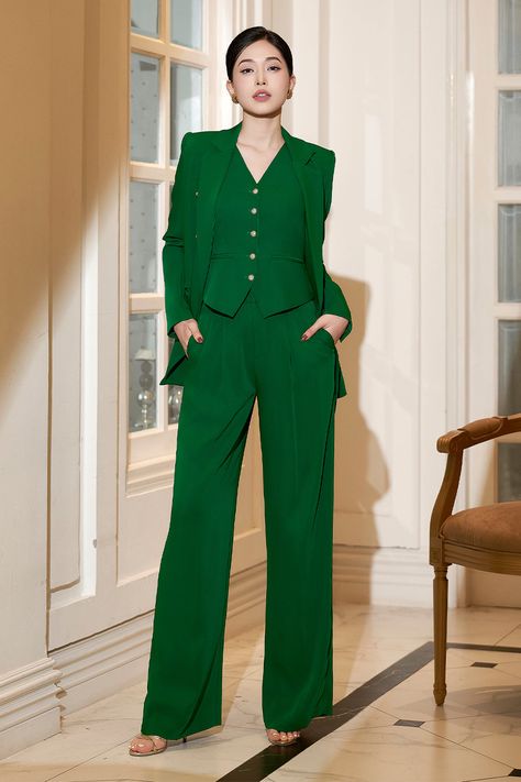 Introducing our exquisite trousers. Crafted with luxurious velvet material, these trousers boast a straight wide leg design for a sophisticated silhouette. Perfect for any occasion, these trousers add a touch of elegance to your wardrobe. Elevate your style with Nerida. Estilo Kardashian, Winter Suits, Mean Blvd, Rose Fashion, Green Blazer, Pants Outfits, Peplum Styles, Pants Style, Pant Suit