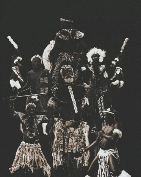 Zulu people (/ˈzuːluː/; Zulu: amaZulu) are a Nguni ethnic group native to Southern Africa. The Zulu people are the largest ethnic group and nation in South Africa, with an estimated 10–12 million people, living mainly in the province of KwaZulu-Natal. Zulu Culture, Ks3 Art, South Africa Photography, South Africa Fashion, Afrofuturism Art, African Interior Design, Africa Photography, African Interior, Uni Room