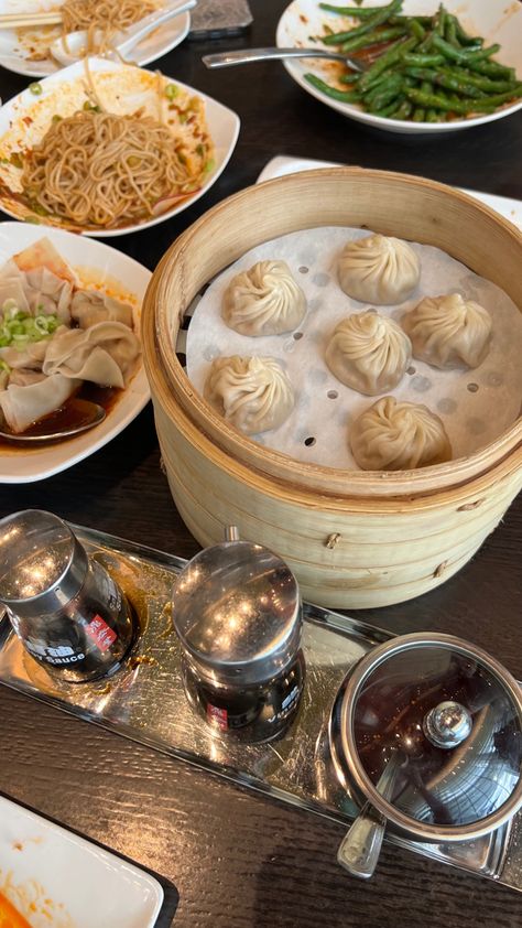 Asian Cuisine Aesthetic, Din Tai Fung Aesthetic, Ding Tai Fung, Tai Food, Din Tai Fung, Foreign Food, Yummy Comfort Food, Order Food, Recipes From Heaven