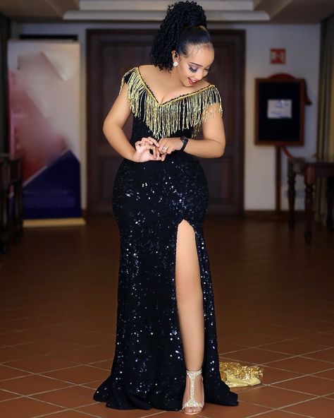 Latest Dinner Gown Styles, Dinner Gown Styles, Dinner Gowns, Fancy Short Dresses, Second Dress, Stylish Naija, Shweshwe Dresses, Lace Back Dresses, Dinner Wear