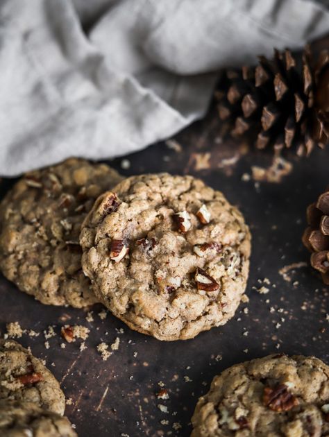 Maple Pecan Oatmeal, Pecan Oatmeal Cookies, Maple Pecan Cookies, Quick Oat Recipes, Recipes For Brownies, Pecan Oatmeal, Maple Extract, Pecan Coffee Cake, Spiced Rice