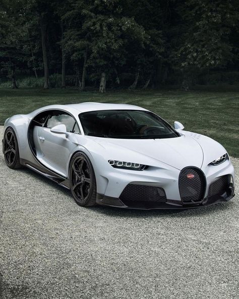 Car and Driver on Instagram: “The new Super Sport version of the #Bugatti Chiron has 1577 horsepower and reaches a claimed 273 mph! It’s similar to the Super Sport 300…” Bugatti New Model, Bugatti Super Sport, Bugatti Chiron Super Sport, New Model Car, Wallpaper Luxury, Pimped Out Cars, Super Sport Cars, Car Chevrolet, Bugatti Cars