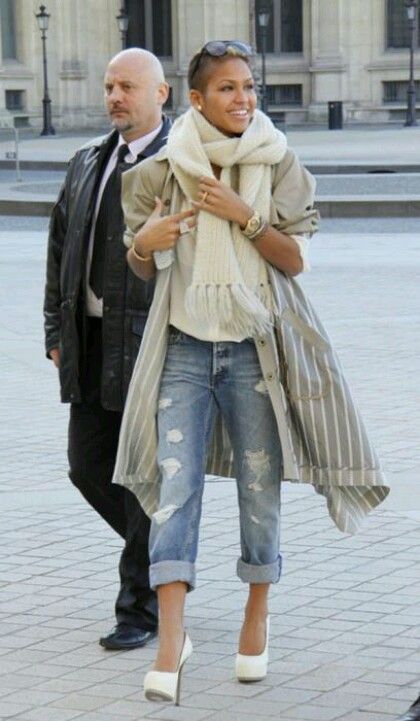 Love Cassie Style, Girls Ripped Jeans, Cassie Ventura, Weekend Wear, Street Chic, Stylish Fashion, Girls Jeans, Street Styles, Ripped Jeans