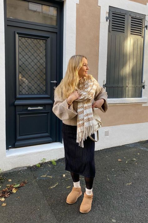 Long Skirt And Uggs Outfits, Skirt With Uggs Outfit Winter, Ugg And Skirt Outfit, Plus Size Uggs Outfit, Plus Size Ugg Boots Outfit, Uggs Skirt Outfit, Ugg Skirt Outfit, Skirt And Uggs Outfits, Brown Ugg Boots Outfit