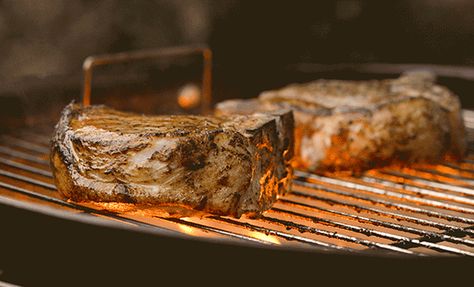 Grilling Pork Chops - How to Grill Pork Chops | Kingsford Izakaya Food, Calming Food, Bbq Pork Recipes, Grilled Pork Chops, Campfire Cooking, Cooking On The Grill, Slow Cooker Beef, Grilled Pork, Grass Fed Beef