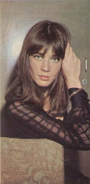 Francoise Hardy Bangs, Francoise Hardy Makeup, Francoise Hardy Hair, 60s Bangs Long Hair, 60s Bangs, 60s France, Francois Hardy, French Music, Rufus Sewell