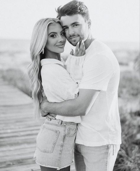 Beach Pics, Couple Beach, All White, Engagement Photos, Black And White, White, Black