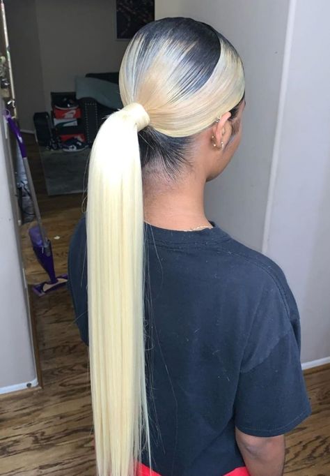 Multiple Color Hair, Middle Ponytail, Slickback Ponytail, Ponytail Black Women, Beyonce Hairstyles, Color Ponytail, Long Ponytail Hairstyles, Hairstyles Wigs, Unique Hair Clip