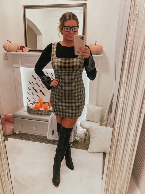 Plaid Dress Dress Over Turtleneck, Plaid Dress Outfit, Fall Ootd, Turtleneck Outfit, Ootd Fall, Checkered Dress, Best Black, Fall 2023, Pink Lily