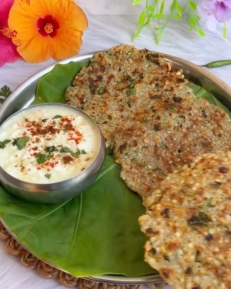 Harshita Choudhary on Instagram: "Sabudana Thalipeeth😋
Aapne kabhi try kiya?😍
Is Navratri fast mein isko zarur se bana lena😁
.
Ingredients-
🔺Soaked Sago/Bhiga hua Sabudana
🔺Boiled potato/Ubla Aloo
🔺Crushed Ginger, Chilli/ Kuti hui adhrak, hari mirch
🔺Roasted Peanut powder/Bhuni hui moongfali ka powder 
🔺Crushed Peanuts/Kuti hui moongfali
🔺Water Chestnut flour/Singhade ka atta 
🔺Black pepper powder/Kali mirch powder
🔺Rock salt/Sendha namak
🔺Coriander leaves/Dhaniya
🔺Ghee
.
Keep following @yummy_tummy25 for more such recipes.
.
.
#sabudanakhichdi #sabudanarecipe #recipeoftheday #recipereels #foodreels #navratrispecial #navratri2023 #fastrecipes #vratkakhana #thalipeeth #sabudanacutlet #northindianrecipes #foodfood #instafood #foodieforever #easyrecipes #quickrecipes #breakfastid Navratri Food, Sabudana Recipes, Chestnut Flour, Navratri Recipes, Peanut Powder, North Indian Recipes, Water Chestnut, Navratri Special, Pepper Powder