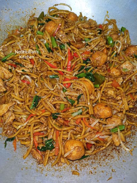 Chicken Toast, Beef Pepperoni, Mee Goreng, Noodles With Chicken, Yellow Noodles, Resepi Ayam, Beef Recipe, Cheesy Chicken, Toast Recipes