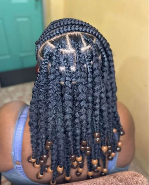 Braids Medium Size, Colorful Extensions, Braids Medium, Latest Hair Braids, Short Box Braids Hairstyles, Big Box Braids, Short Box Braids, Quick Natural Hair Styles, Twist Braid