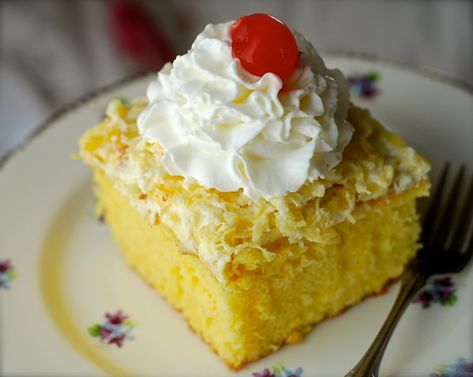 Print Friendly Version This is a wonderfully easy, moist and delicious cake! I made this instead of coconut cake this year for our Easter celebration and everyone loved it! for the cake: ~ preheat oven to 350 degrees F. ~ 1 (15 to 18 oz.) boxed pineapple cake mix (I used Pillsbury) 1 (3.4 oz.)…Read more → Pina Colada Pudding, Drunken Desserts, Cupcake Frosting Recipes, Cheesecake Cake Recipes, Banana Treats, Sweet Muffin, Poke Cakes, Banana Cream Pie, Pineapple Upside Down Cake