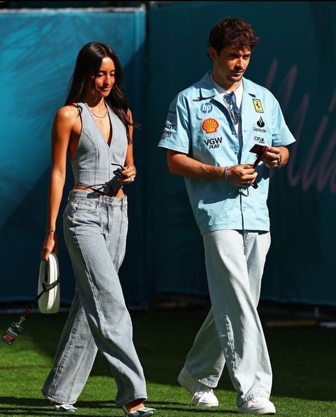 phoebe on X: "I’m actually kind of obsessed with her outfit today, the coperni bag and denim look is too cute https://t.co/kkehOBmpy1" / X Journal Clothes, Coffee Journal, Miami Gp, Alexandra Malena, F1 Wags, Charlotte York, French Boys, Samantha Jones, Girls Tumbler