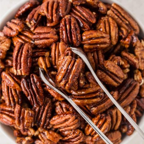 Easy glazed pecans recipe can be mad in about 15 minutes. The candied pecans are baked in the oven with the perfect amount of spice and sweetness. Maple Syrup Candy, Chewy Molasses Cookies, Glazed Pecans, I Am Baker, Cranberry Cookies, Best Peanut Butter, Holiday Snacks, Pecan Recipes, Candied Nuts