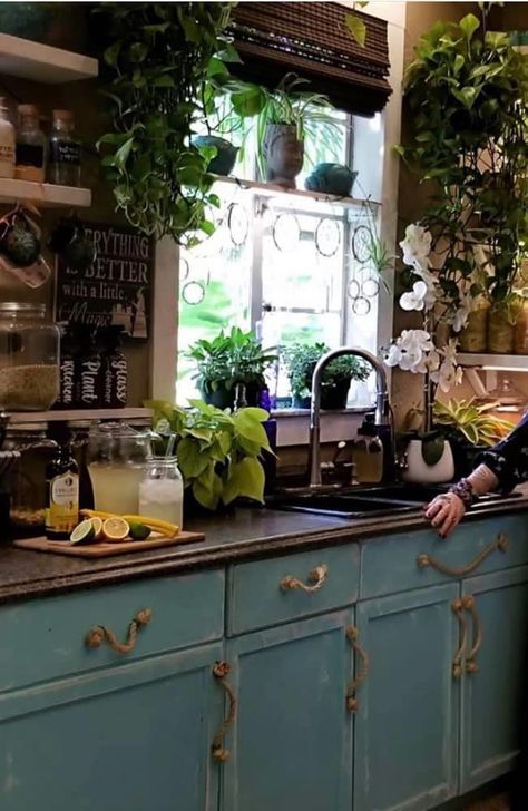 Cottagecore Boho Aesthetic House, Apothecary House Decor, Witchy Country House, Witchy Aesthetic Kitchen, Witchy Cottagecore Home Decor, Moody Kitchen Decor Ideas, Retro Boho Cottagecore, Witchy Kitchen Design, Witchy Boho Decor Kitchen