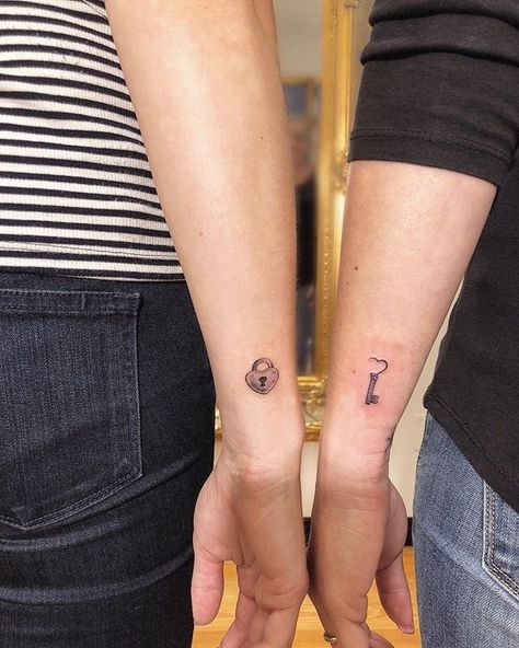 Lock and Key Cute Best Friend Tattoos, Unique Infinity Tattoo, Key Tattoo Designs, Lock Tattoo, Infinity Couple Tattoos, Couple Tattoos Unique Meaningful, Best Couple Tattoos, Matching Best Friend Tattoos, Key Tattoos