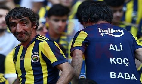 Koyu bir Fenerbahçe taraftarı olan Fenerbahçeli tribün lideri Rambo Okan, geçtiğimiz günlerde Trabzon’a gideceğini söylemiş ve sosyal medya hesabı üzerinden bir otobüs bileti paylaşarak Trabzon’a yola çıkacağını aktarmıştı. Rambo Okan’ın Trabzon’da çıkan arbede sonucunda öldürüldüğüne dair iddialar gündeme bomba gibi düştü. Sports Jersey, Sports