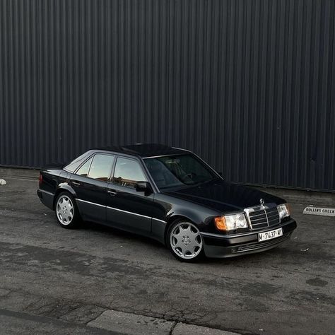 Mercedes Benz W124, Mercedes Benz World, Mercedes Wallpaper, Mercedes Benz 190e, Mercedes W124, Mercedes Benz 190, مرسيدس بنز, Beautiful Profile Pictures, Lovely Car