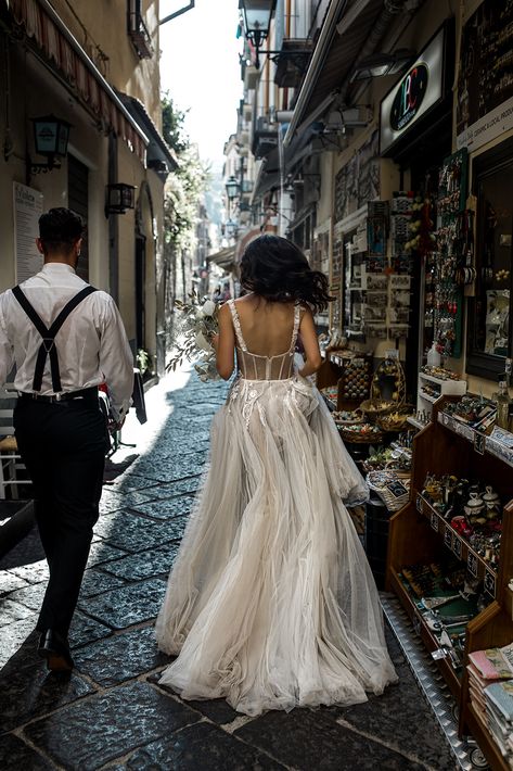 Wedding Dress Italy Style, Italy Elopement Dress, Italy Wedding Photoshoot, Sorrento Elopement, Italy Engagement Photos Amalfi Coast, Portofino Elopement, Elopement Dress Casual, Wedding Dress Italy, Elopement In Italy