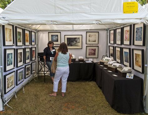 11 Tips to Make the Most of Your First (Or 100th) Art Show Art Festival Booth Display, Festival Booth Display, Art Display Panels, Art Festival Booth, How To Sell Art, Art Fair Display, Salem Art, Fair Festival, Art Fair Booth