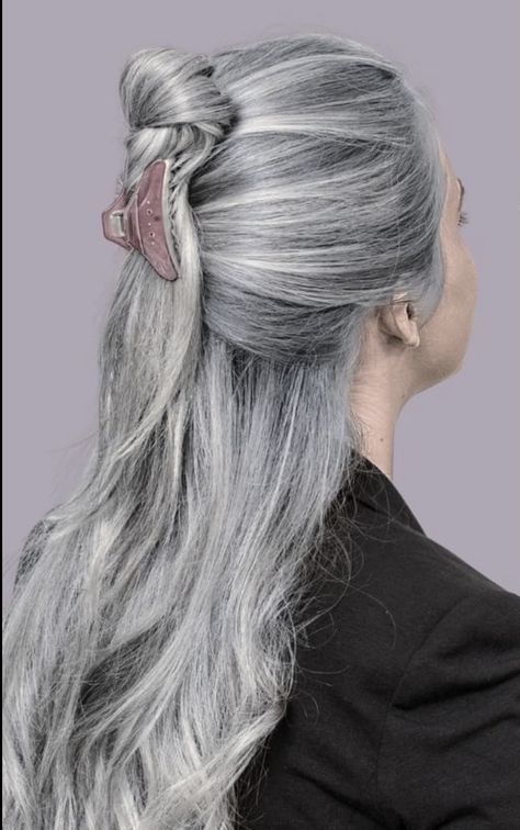 Natural Grey Hair, Long Silver Hair, Silver White Hair, Hair Styels, Grey Hair Transformation, Gorgeous Gray Hair, Grey Hair Inspiration, Over 60 Hairstyles, Goth Hair