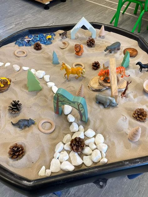 Sand Tray Activities, Sand Tray Ideas Eyfs, Tuff Table, Playgroup Ideas, Dinosaur Activities Preschool, Open Ended Art, Tuff Spot, Sand Tray, Easy Toddler Activities