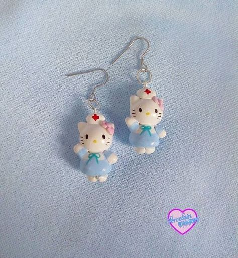 Kidcore Jewelry, Hello Kitty Earrings, Beach Art Painting, Cool Piercings, Resin Clay, Kawaii Jewelry, Cute Polymer Clay, Hello Kitty Items, Clay Figures