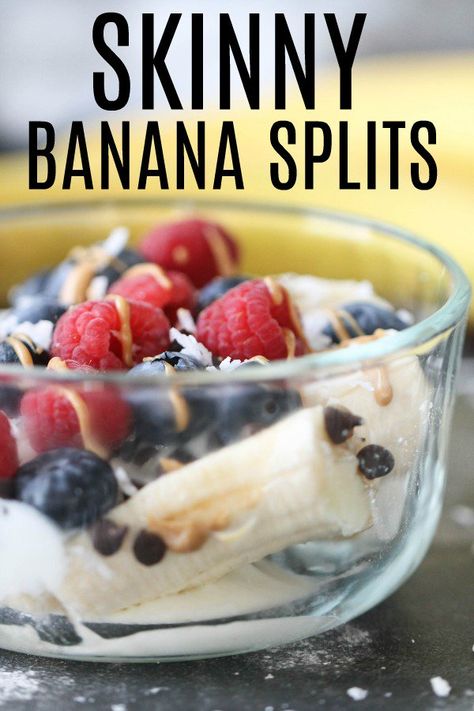 Skinny Banana Split | Six Sisters' Stuff These Skinny Banana Splits are simple, delicious, and easy to make. They come together in a matter of minutes, and my husband and I love them. They seriously taste like a dessert, but healthy, so you don't have to worry about ruining the diet. #bananasplit #healthydessert Healthy Banana Split, Six Sisters Stuff, Low Calorie Dessert, Healthy Banana, Banana Split, Healthy Dessert, Healthy Desserts, Delicious Recipes, Bananas