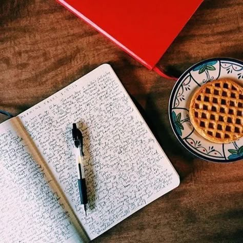 Ideas For Empty Notebooks, Best Morning Routine, Grid Journal, Morning Pages, Best Morning, Journaling Inspiration, Your Horoscope, Journal Aesthetic, Studying Inspo