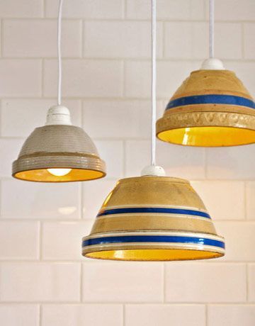 How to turn ceramic bowls into pendant lampshades in just three steps. Antique Bowls, Diy Lampe, Lights Hanging, Bowl Light, Stoneware Bowls, Green Craft, Crafts From Recycled Materials, Bowl Pendant, Diy Ceramic