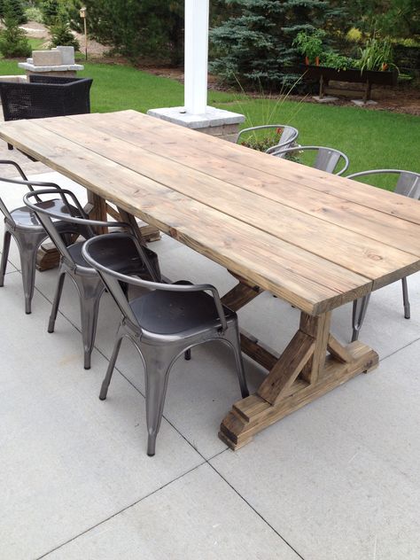 Farmhouse table Outdoor Harvest Table, Rustic Outdoor Dining, Stain Table, Wood Deco, Rustic Farmhouse Table, Stained Table, Outdoor Patios, Diy Dining Table, Large Tables