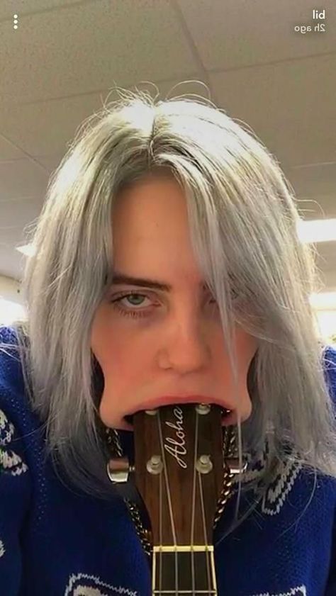 Billie Eilish Creepy, Billie Eilish Funny Pictures, Billie Funny, Billy Eyelash, Billie Eilish Funny, Billie Eyelash, Billie Eillish, I N, Models Makeup