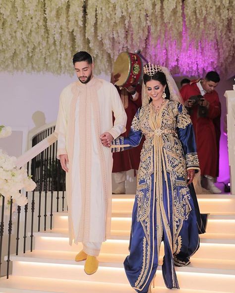 Caftan Moroccan Wedding Dress, Afghan Wedding Dress, Morrocan Fashion, Arabic Wedding Dresses, Moroccan Bride, Afghan Wedding, Moroccan Clothing, Long Sleeve Wedding Gowns, Moroccan Fashion