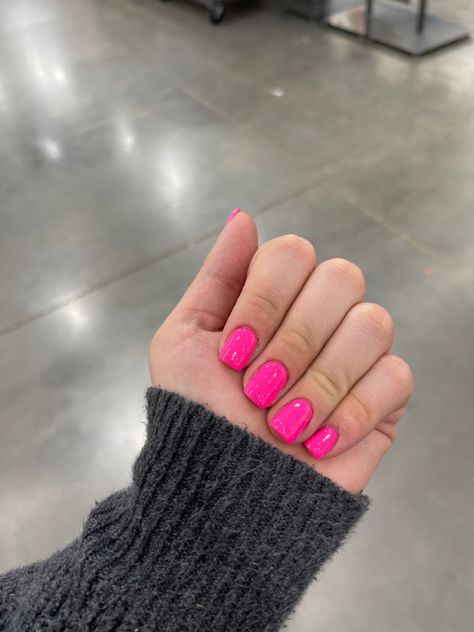 Short square acrylic nails with dnd gel polish! Dnd Tutti Frutti 719, Dnd Tutti Frutti, Dnd Summer Nails, Summer Nails Dnd, Dnd Summer Colors, Baby Shower Nails Girl, Monthly Nails, Sns Ideas, Dnd Nails