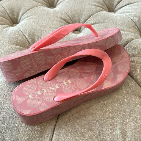 Coach Platform Flip Flops Pink New W Tags Sandals Aesthetic, Coach Flip Flops, Cute Flip Flops, Heeled Flip Flops, Pink Flip Flops, Platform Flip Flops, Swag Girl Style, Wedge Flip Flops, Pink Sandals