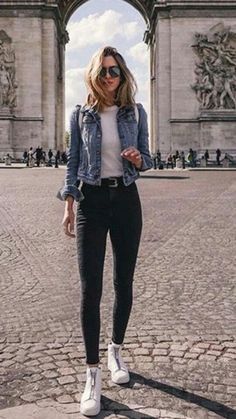 Cali Style Outfits, Spring Outfit Women, Rok Outfit, Jaket Denim, Jacket Outfit Women, Jean Jacket Outfits, Western Wear Outfits, Denim Jacket Outfit, Ținută Casual