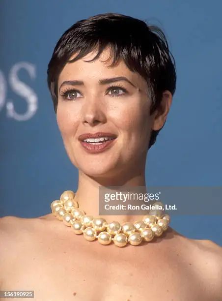 Actress Janine Turner attends the 44th Annual Primetime Emmy Awards... News Photo - Getty Images Janine Turner, Pasadena California, Emmy Awards, Getty Images, Pearl Necklace, Resolution, California, Actresses, Beauty