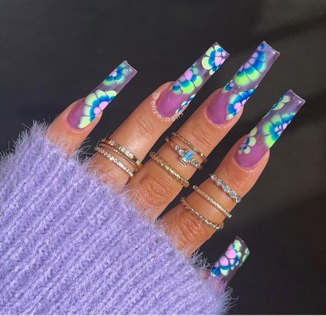 Lost Lands Festival Nails, Beyond Wonderland Rave Nails, Trippy Nail Designs Acrylic, Trippy Nails Acrylic Coffin, Edc Nails Designs, Trippy Nail Art, Lsd Nails, Lisa Frank Inspired Acrylic Nails, Short Psychadelic Nails