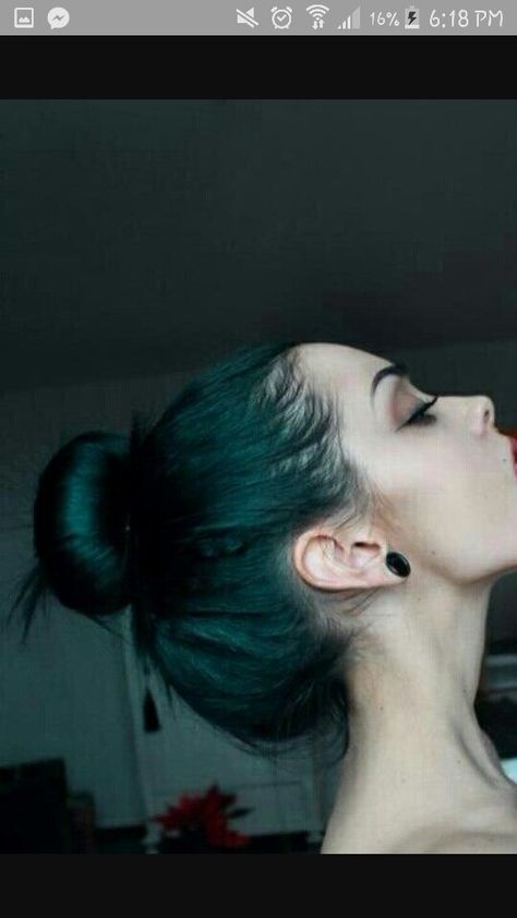 Green Hair Color Ideas, Green Hair Color, Emerald Green Hair, Emerald Hair, Dark Green Hair, Green Hair Dye, Teal Hair, Gorgeous Hair Color, Dyed Hair Inspiration