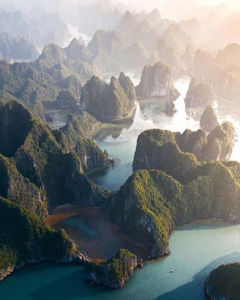 Ha Long Bay Weather - The Best Time To Visit | Threeland Travel Fall Honeymoon, Ha Long Bay Vietnam, Surreal Landscape, Seaside House, Vietnam Tours, Ha Long Bay, Ha Long, Vietnam Travel, Unesco World Heritage Site